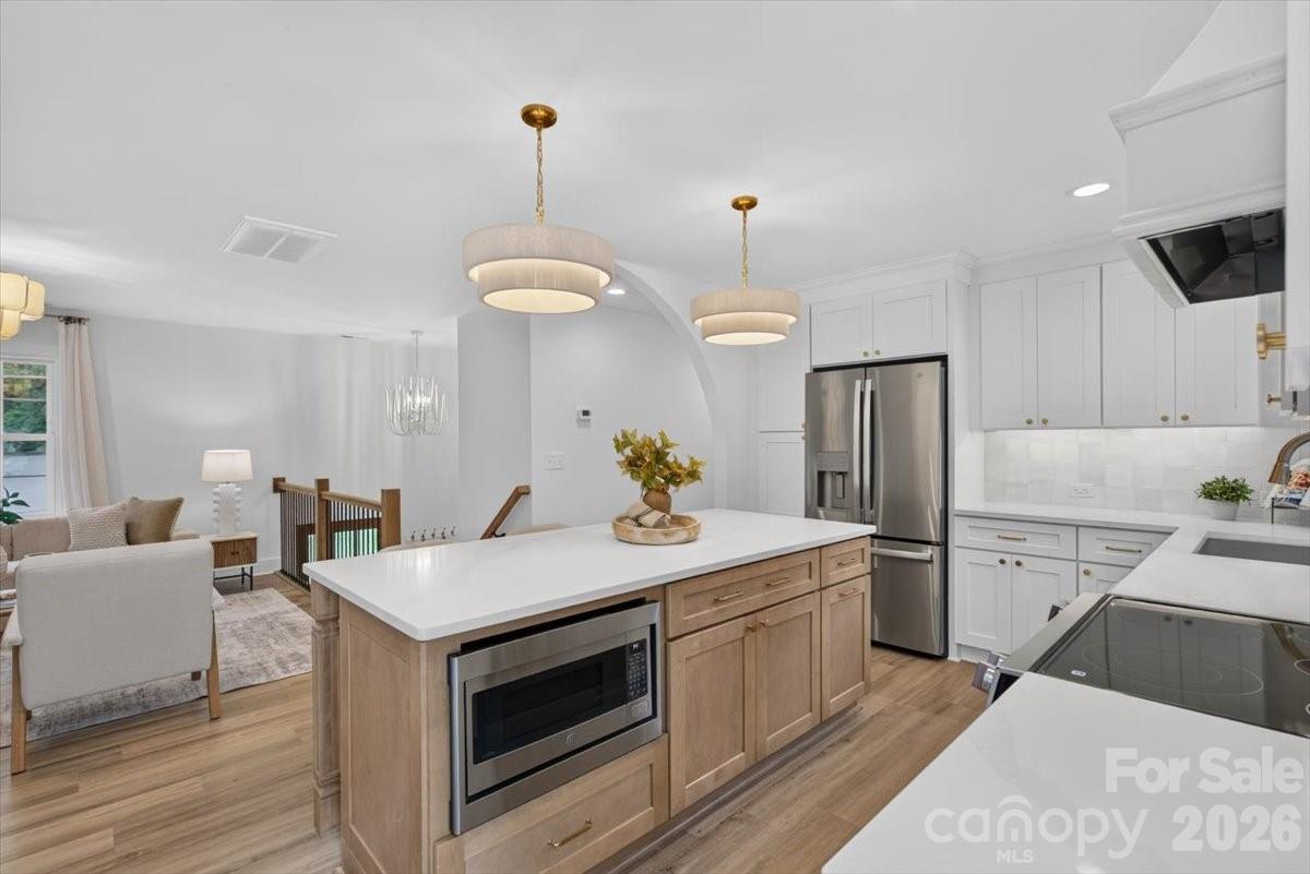 4752 Autumn Leaf Lane Property Photo 8