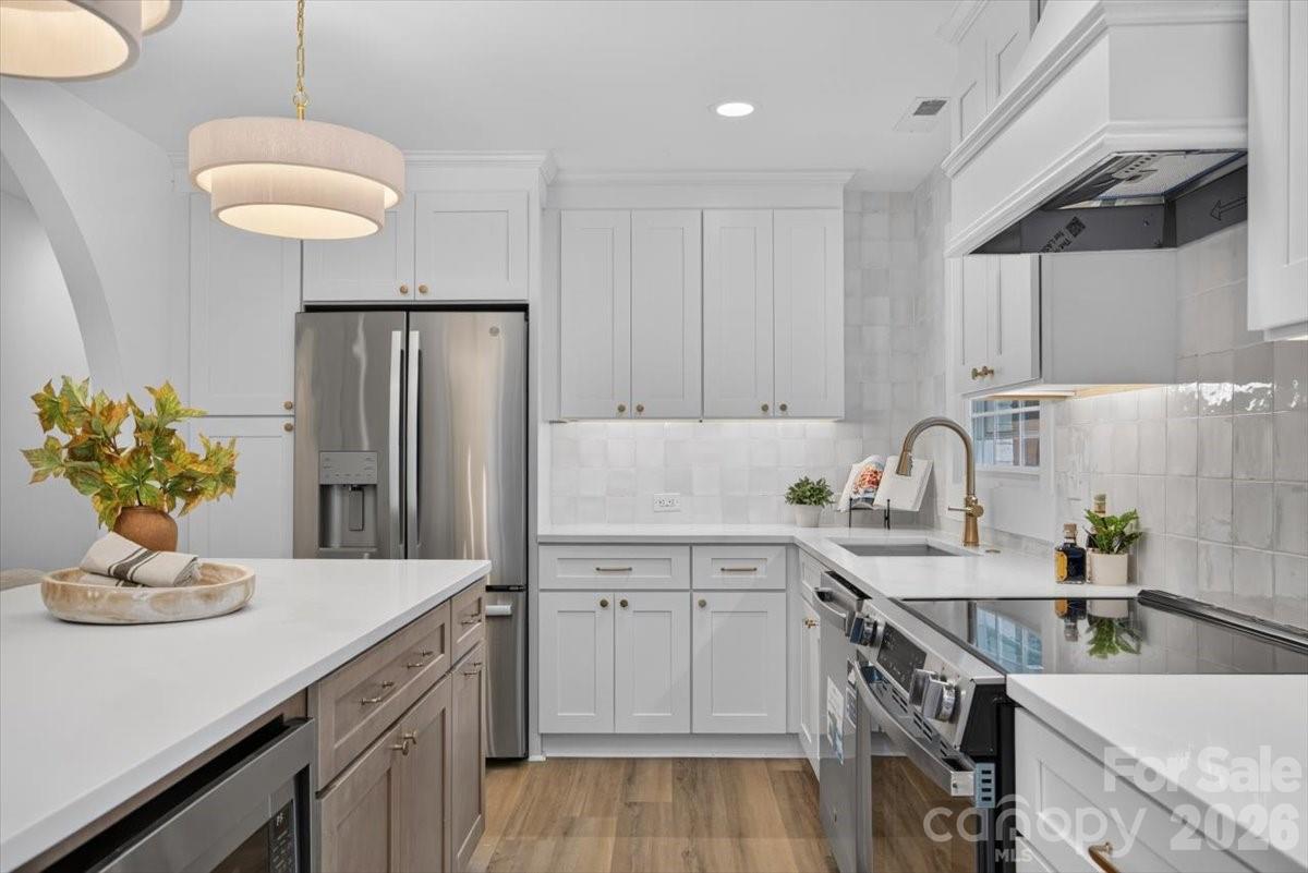 4752 Autumn Leaf Lane Property Photo 11