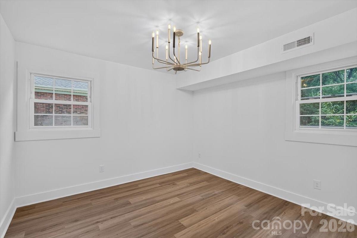 4752 Autumn Leaf Lane Property Photo 17