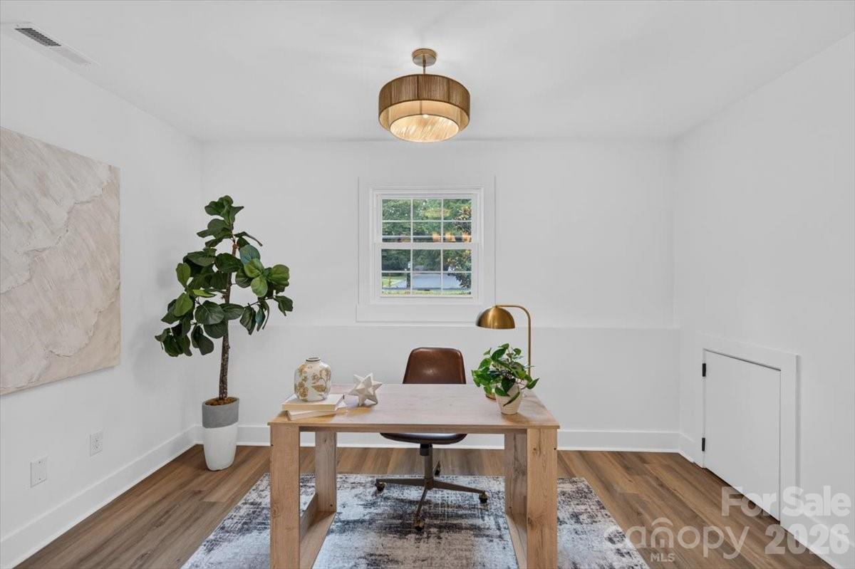 4752 Autumn Leaf Lane Property Photo 34