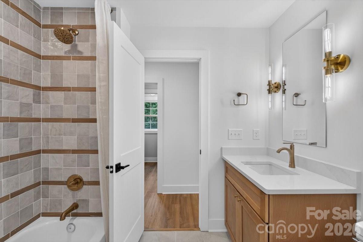 4752 Autumn Leaf Lane Property Photo 42