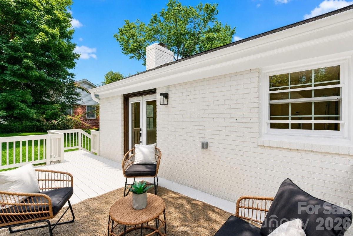 4752 Autumn Leaf Lane Property Photo 44