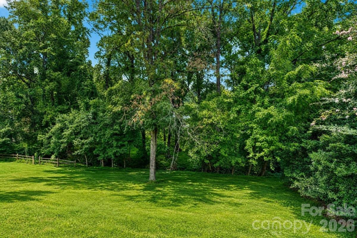 4752 Autumn Leaf Lane Property Photo 48