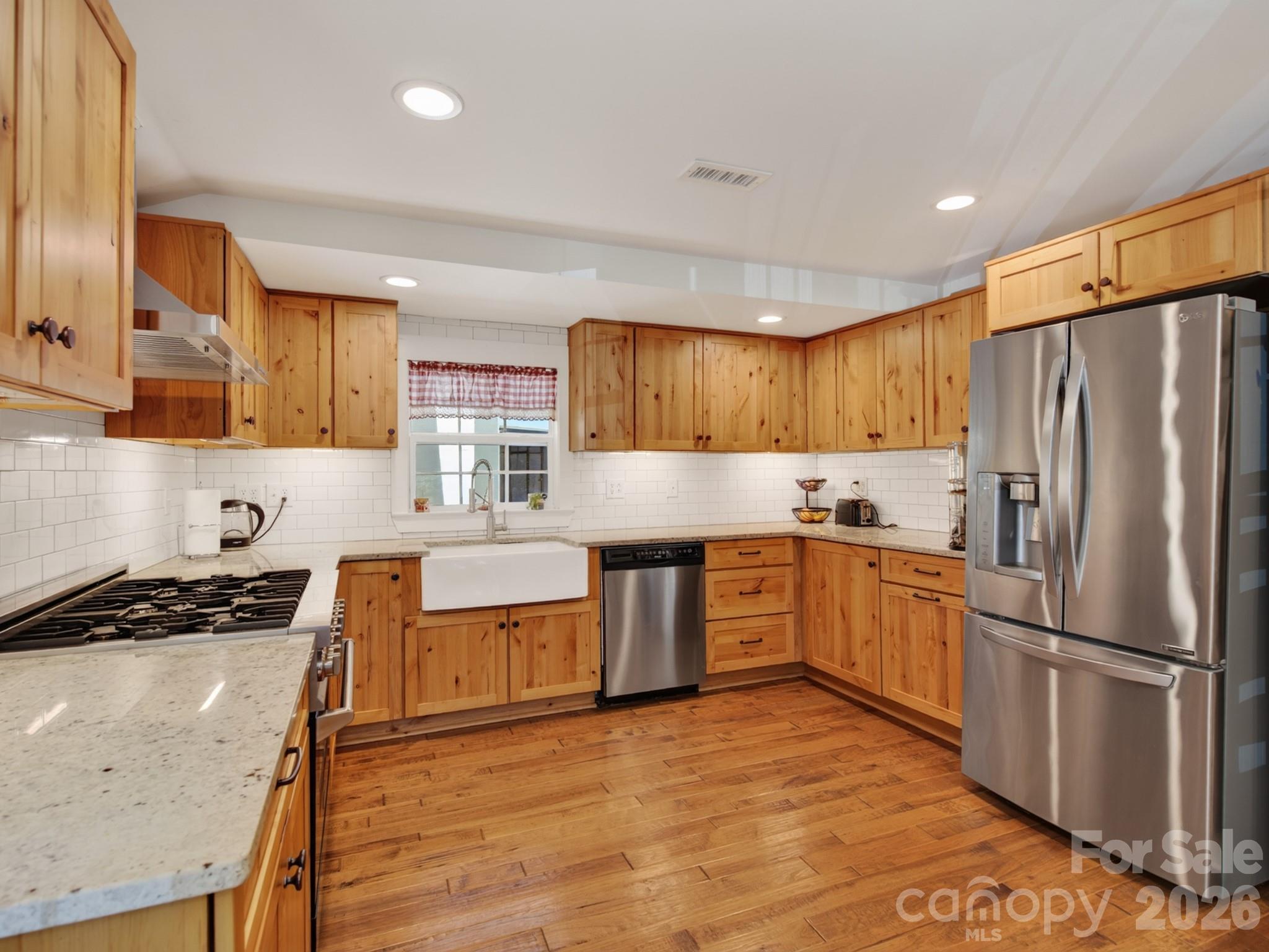 3046 Turnpike Road 7r Property Photo 10