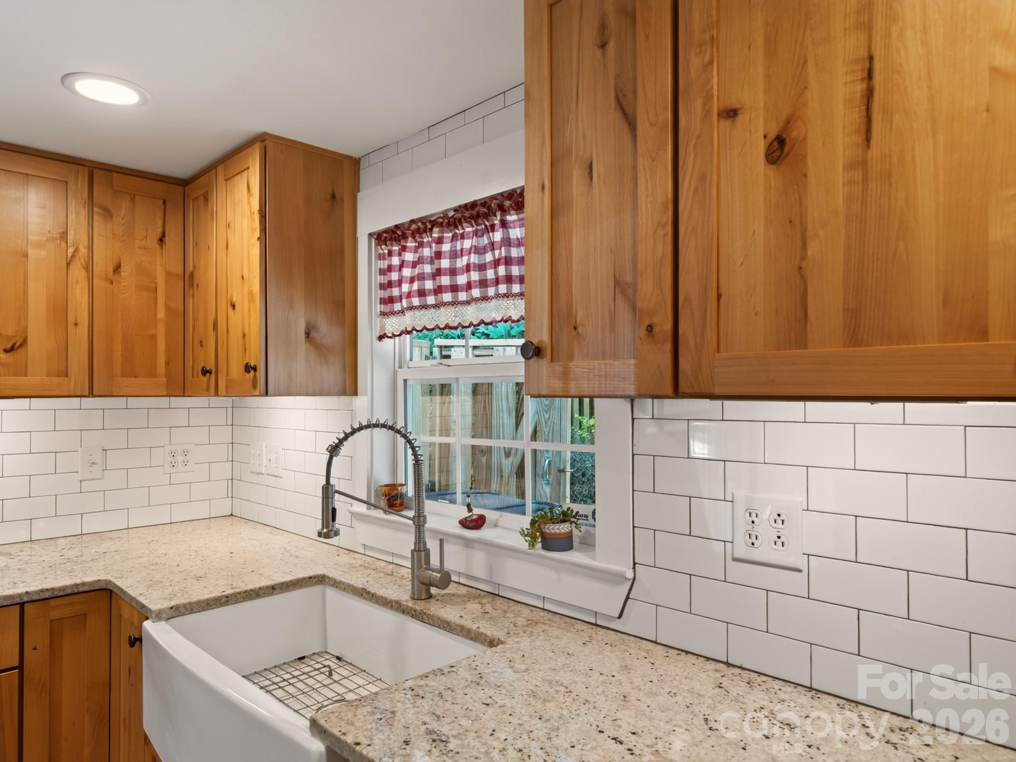 3046 Turnpike Road 7r Property Photo 13