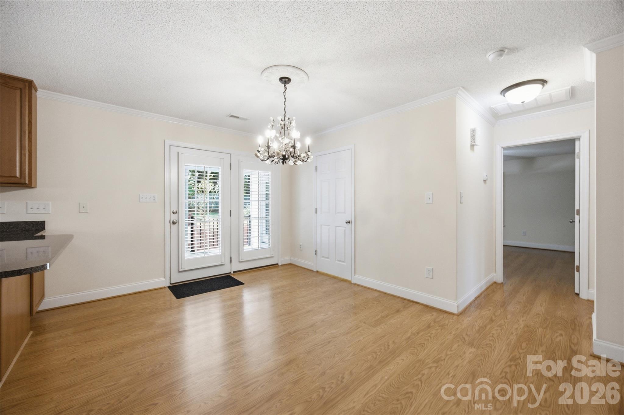 125 Shady Bluff Drive Property Photo 8