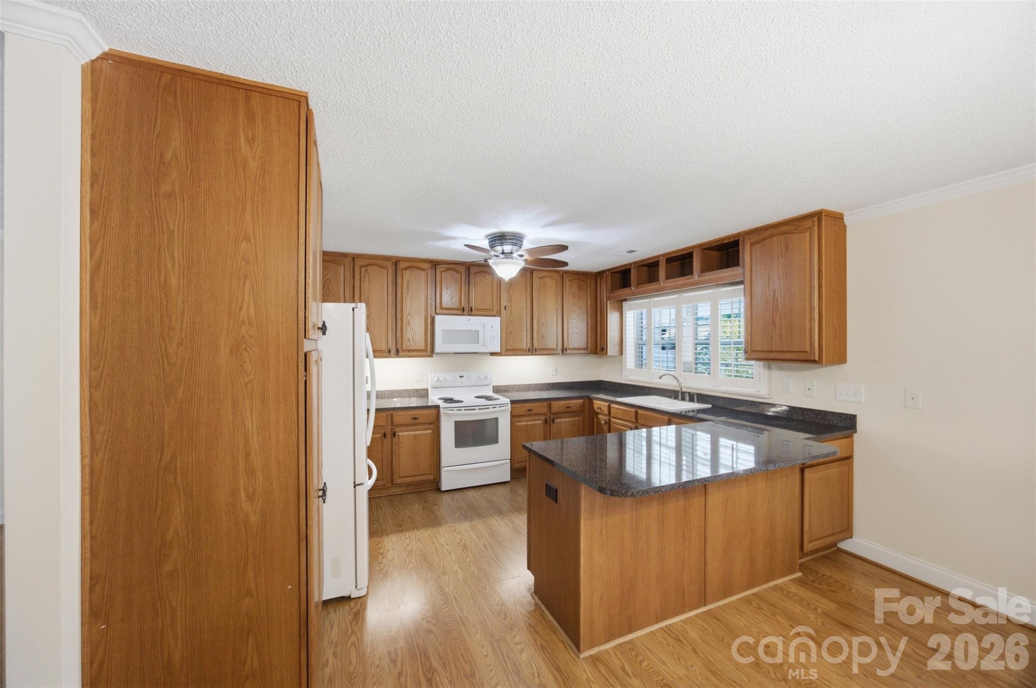 125 Shady Bluff Drive Property Photo 10