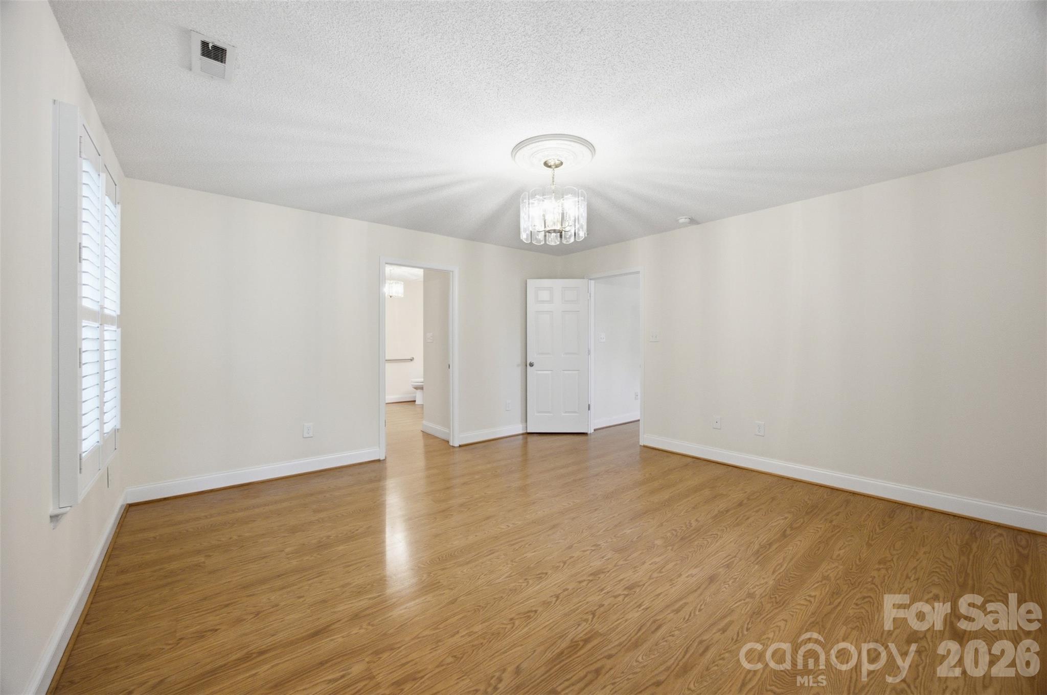 125 Shady Bluff Drive Property Photo 14