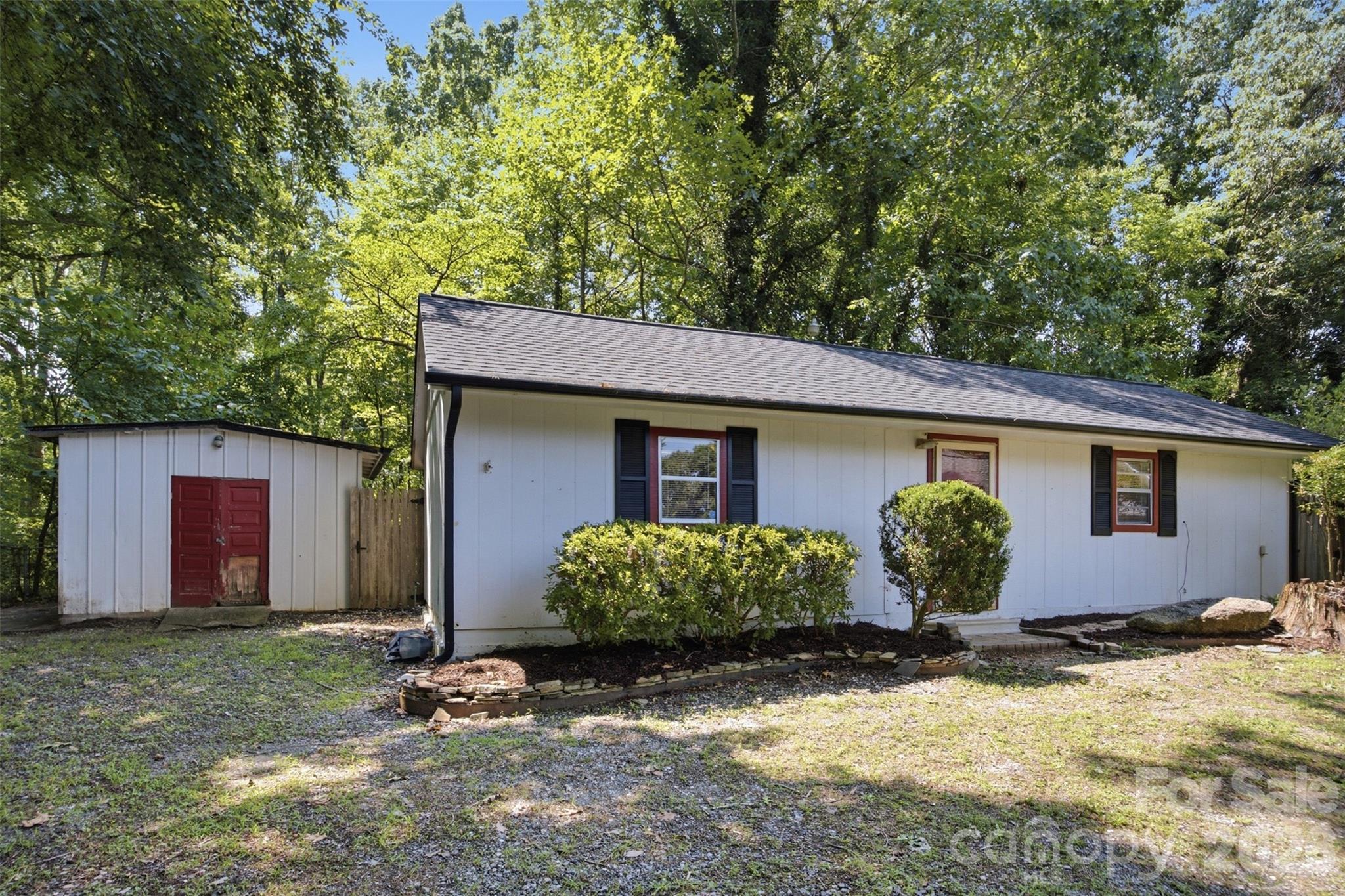 125 Shady Bluff Drive Property Photo 31