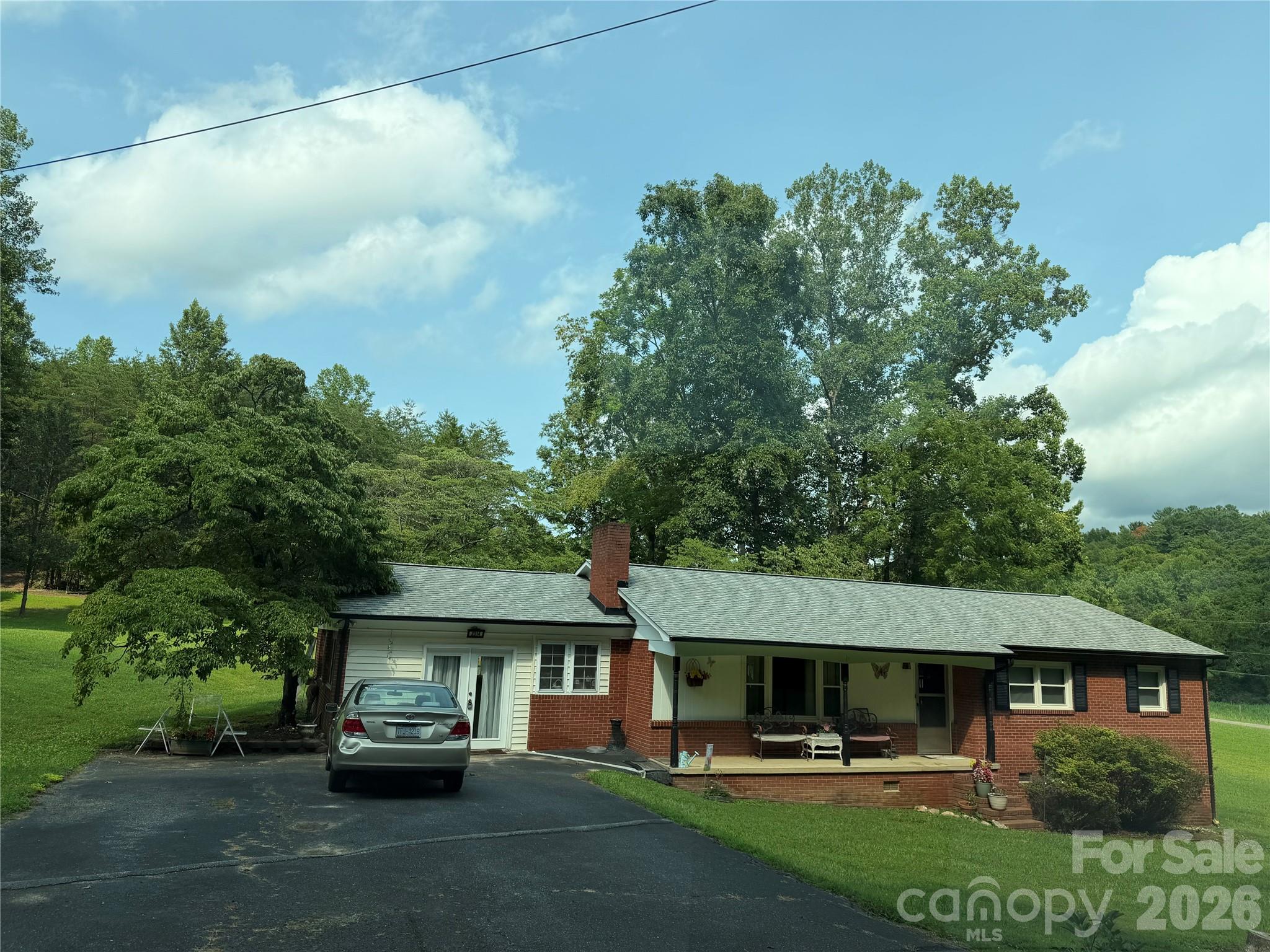 2314 Colonial Acres Road Property Photo