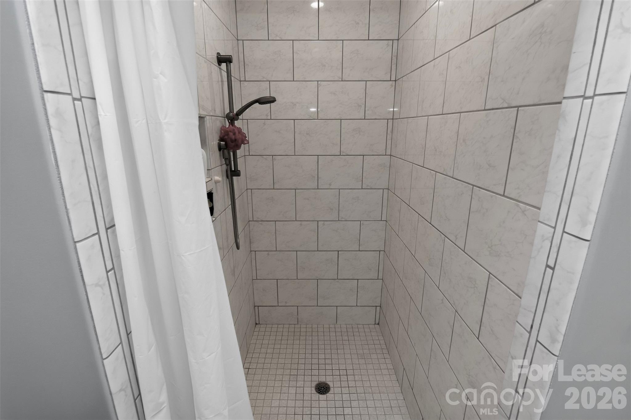 9704 Saddle Avenue Property Photo 15