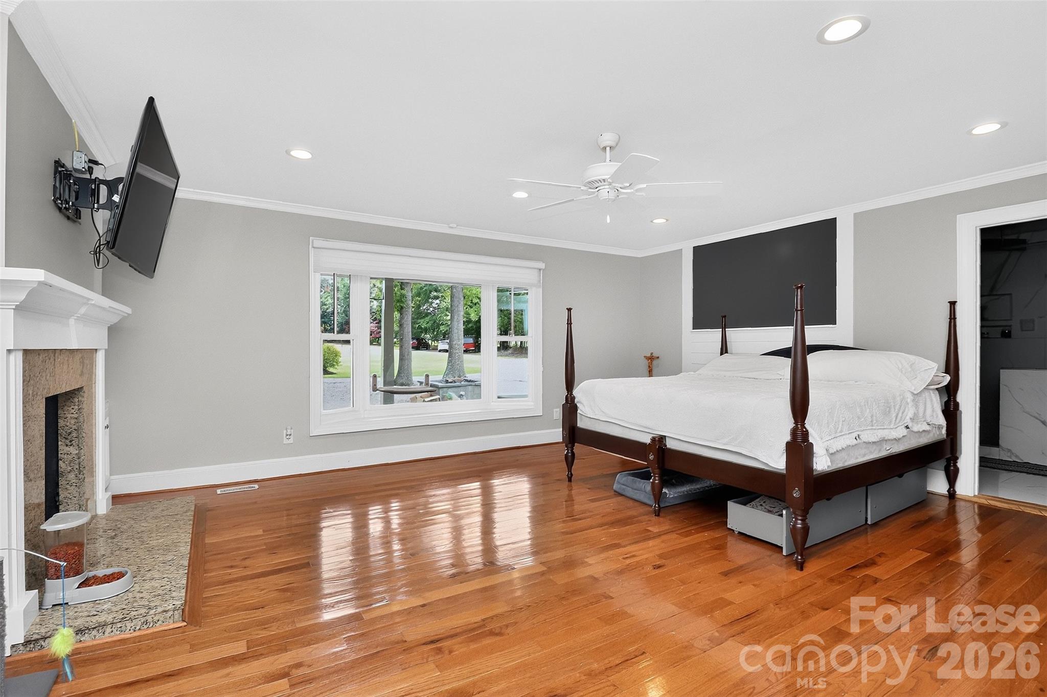 9704 Saddle Avenue Property Photo 17