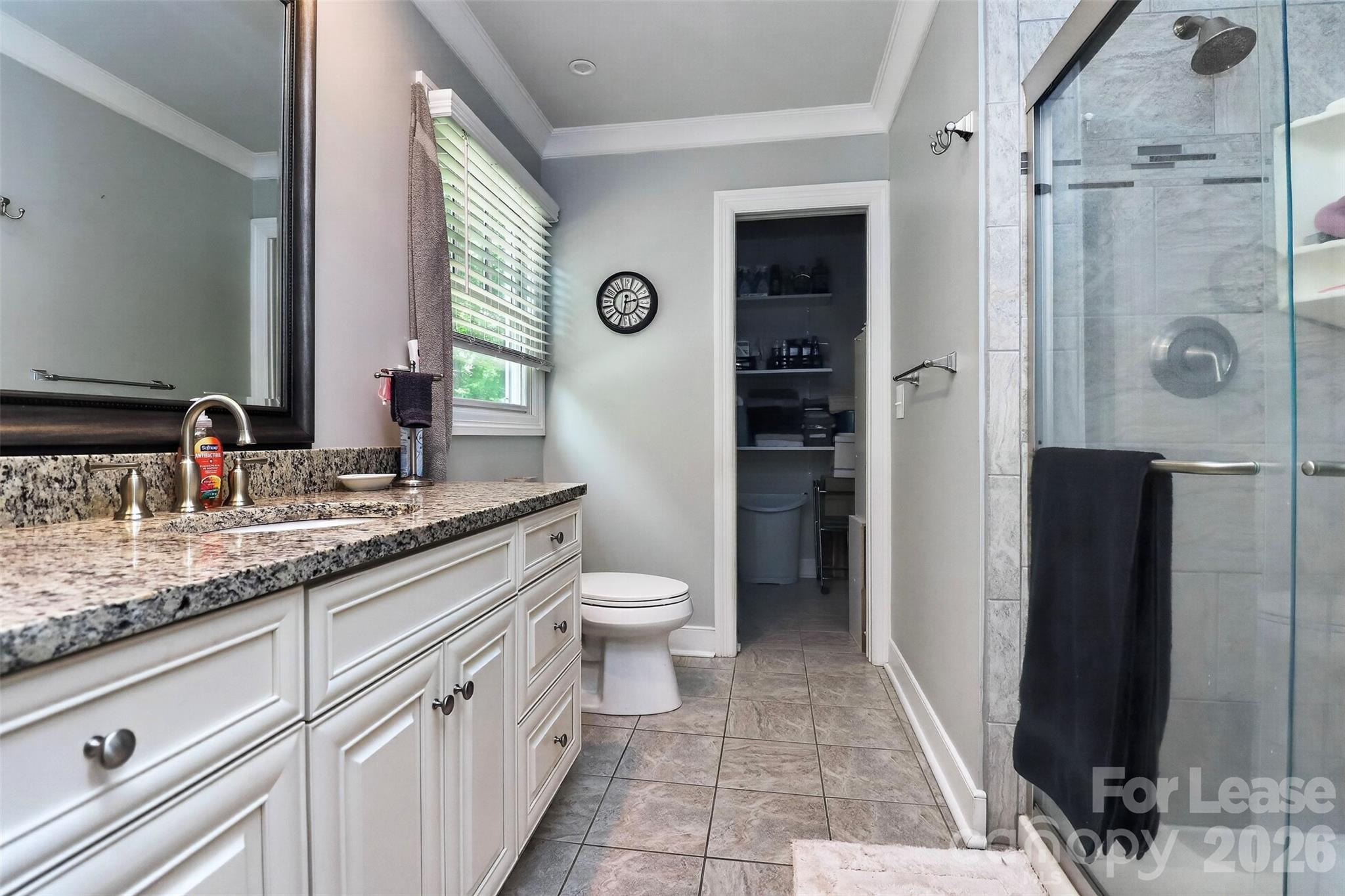 9704 Saddle Avenue Property Photo 24
