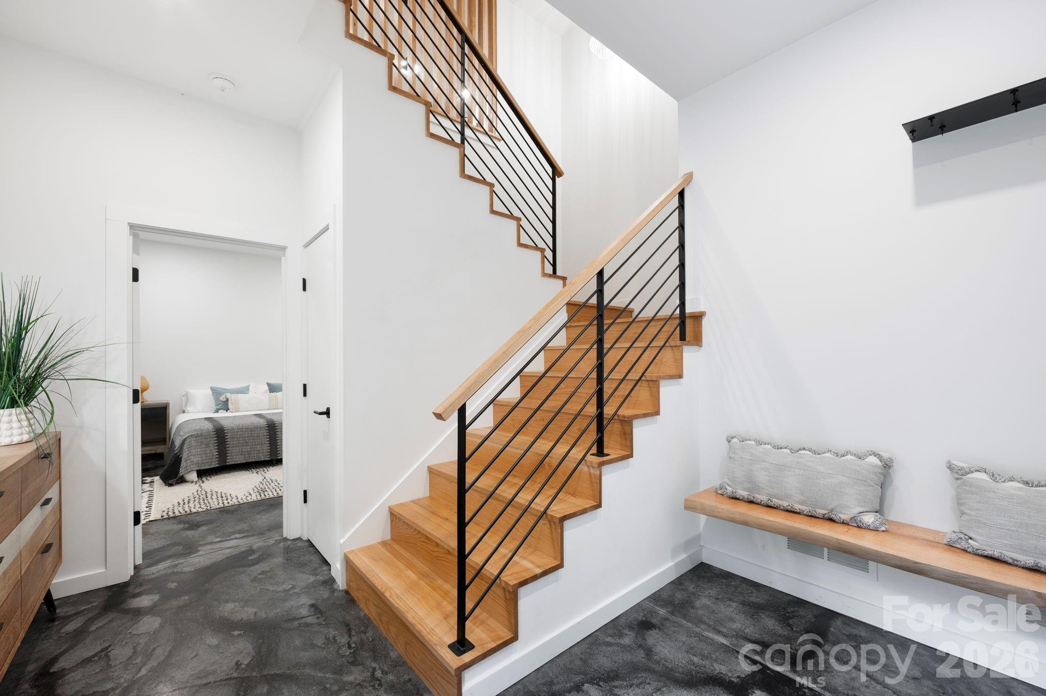 190 Rumbough Place Property Photo 33