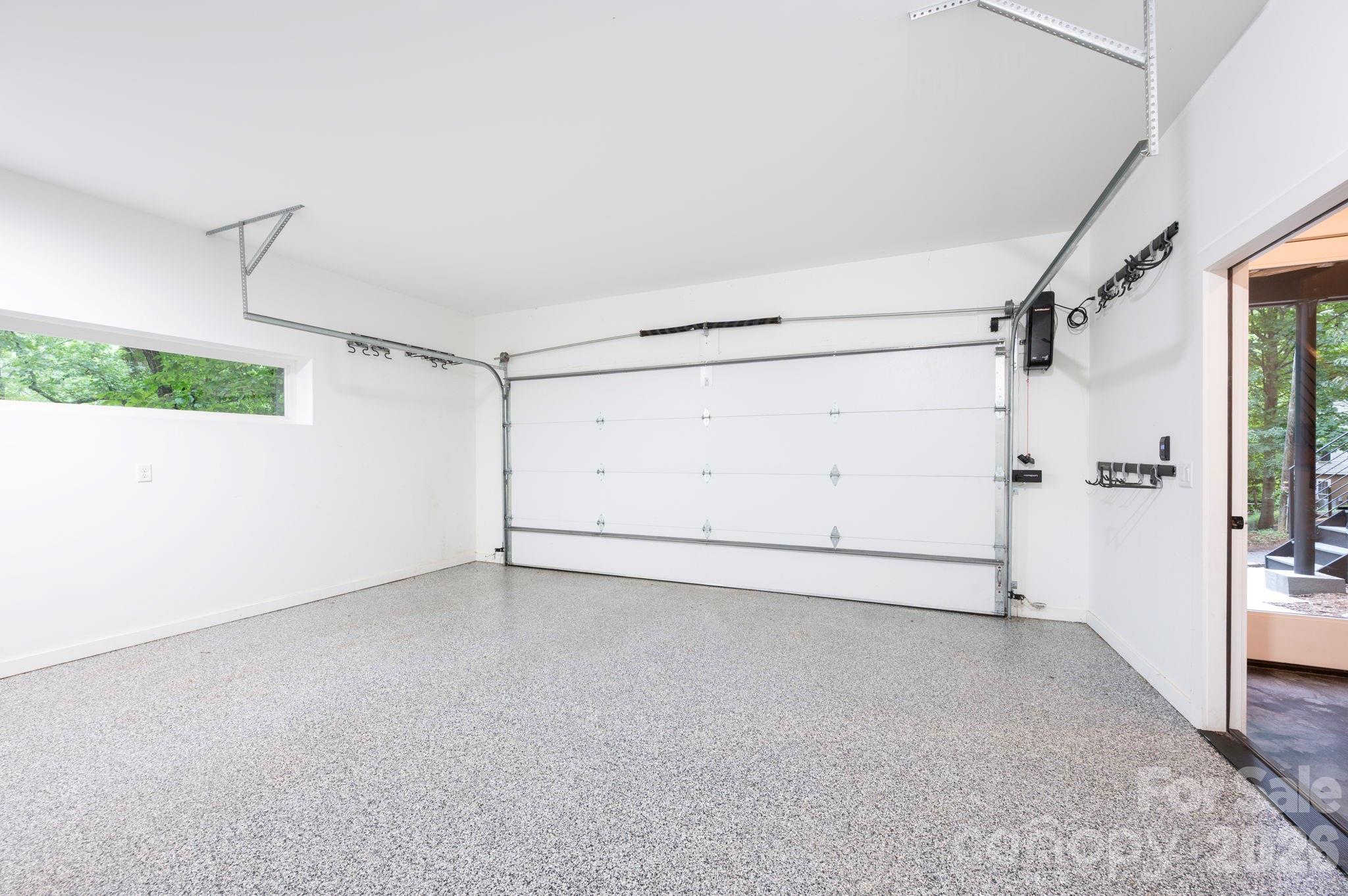 190 Rumbough Place Property Photo 37