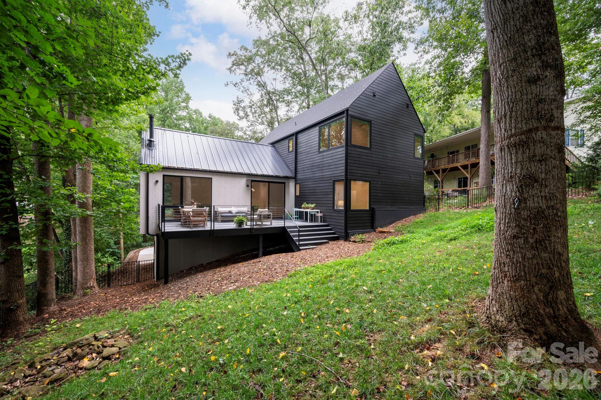 190 Rumbough Place Property Photo 43