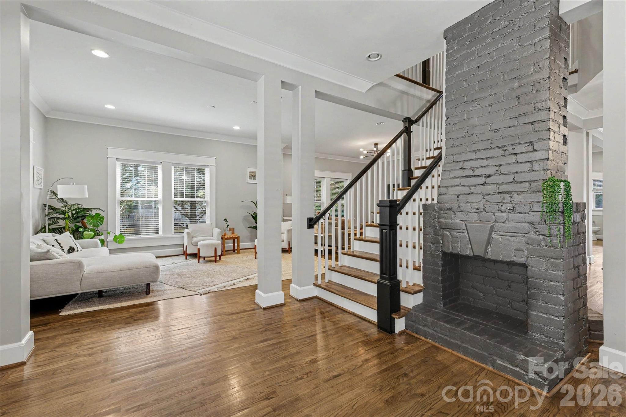 303 Sylvania Avenue Property Photo 10
