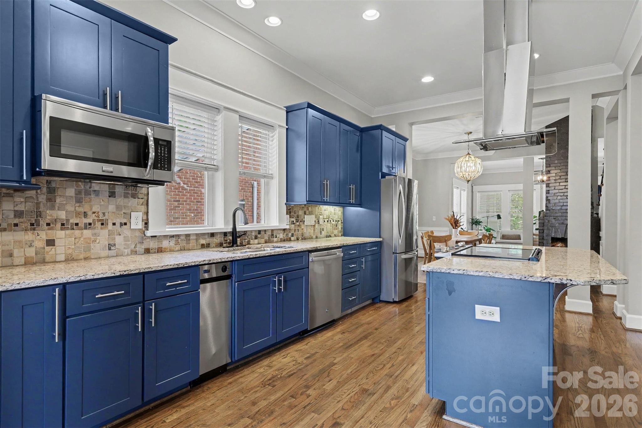 303 Sylvania Avenue Property Photo 15