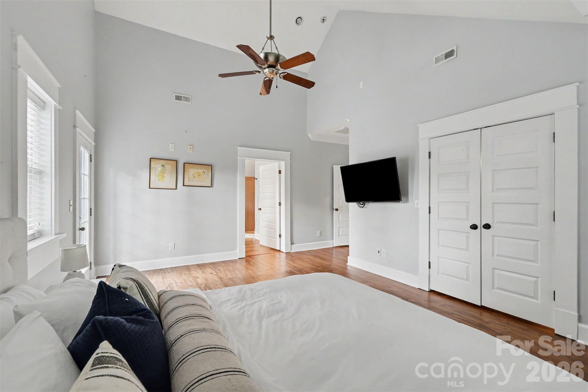 303 Sylvania Avenue Property Photo 22