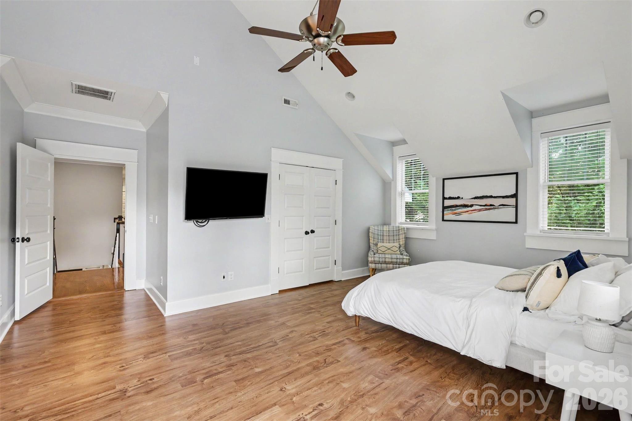 303 Sylvania Avenue Property Photo 26