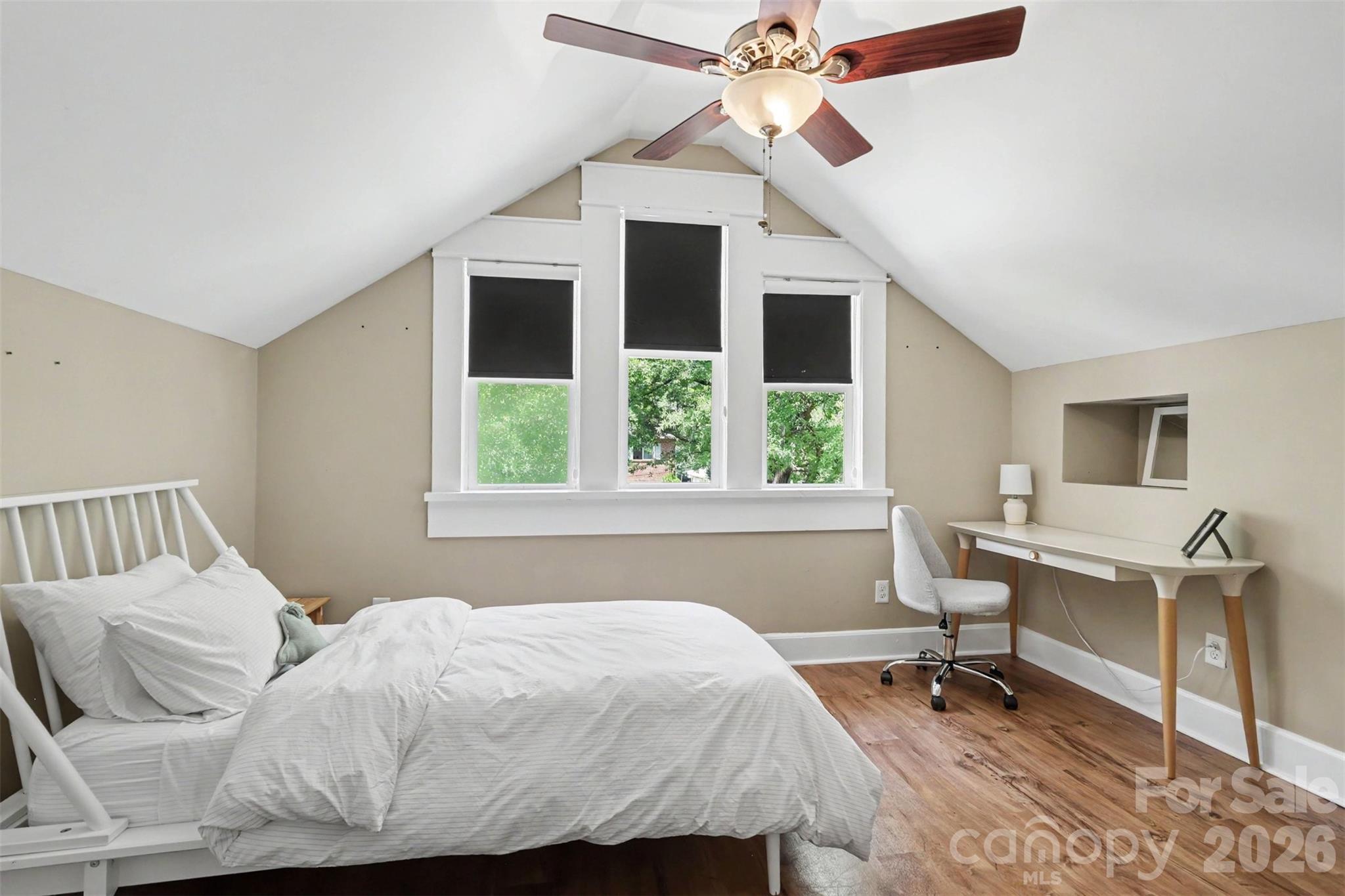 303 Sylvania Avenue Property Photo 29