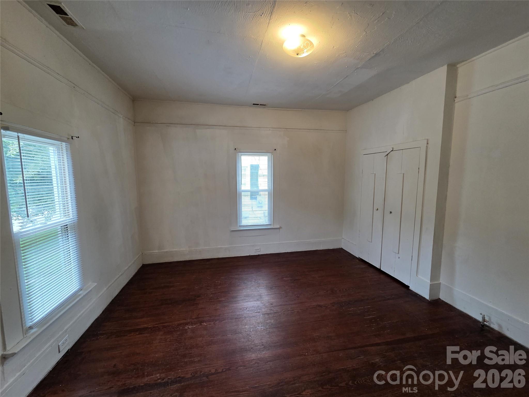 421 N Salisbury Avenue Property Photo 6