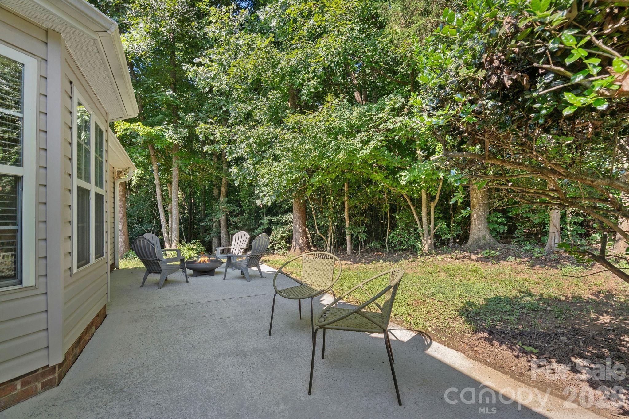 7219 Oxford Hunt Drive Property Photo 22