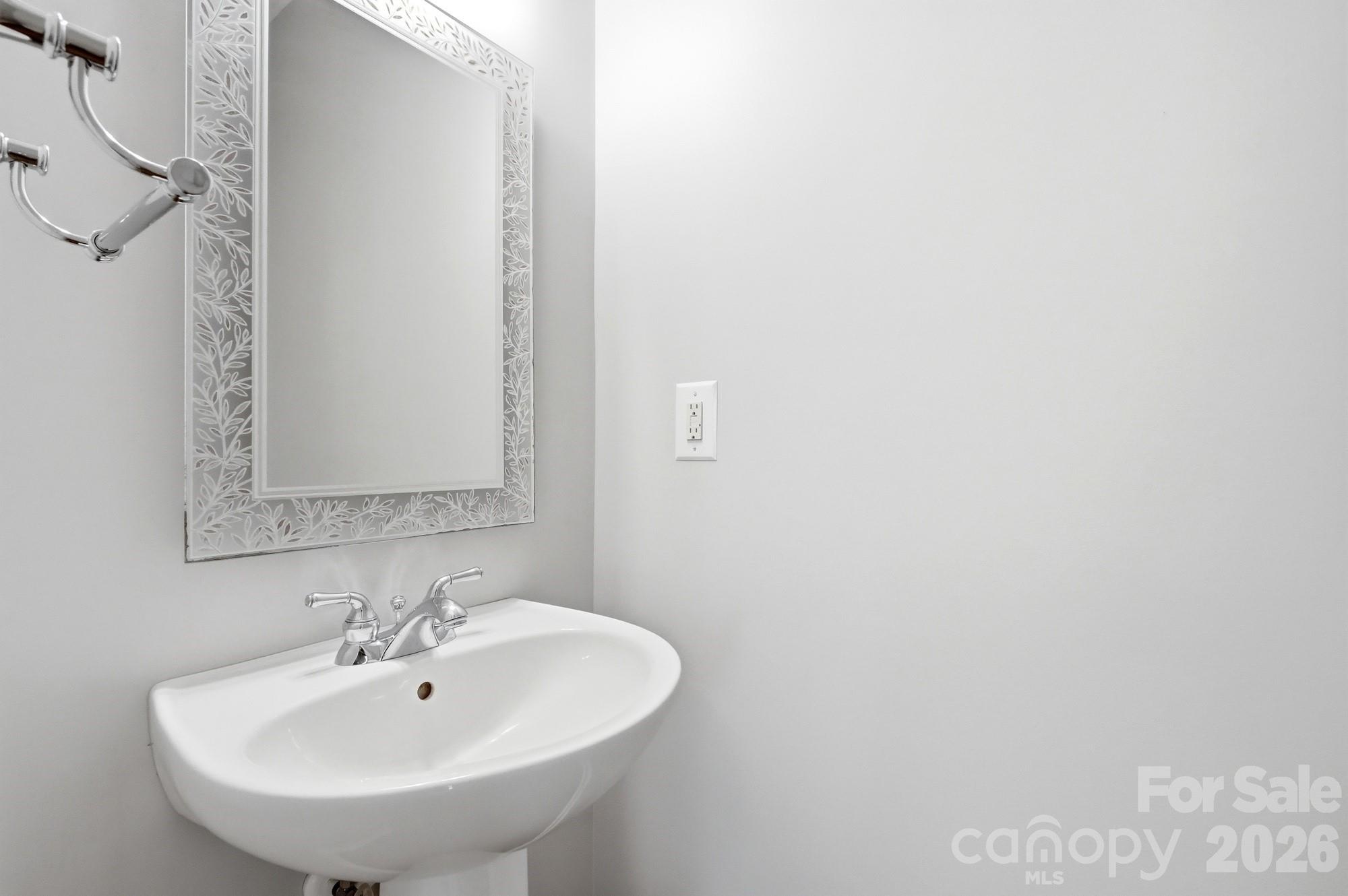 702 Torrey Pines Lane Property Photo 15
