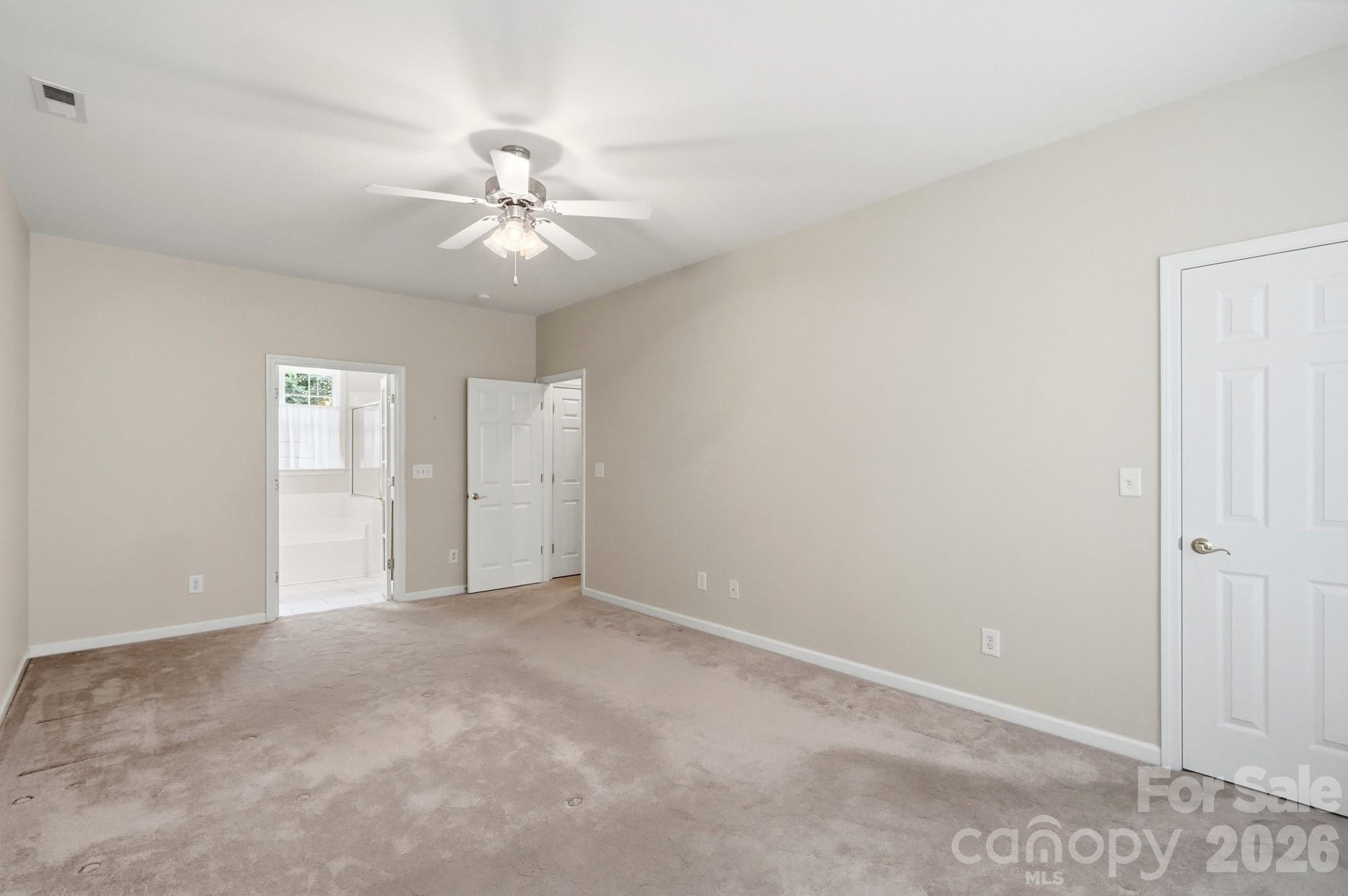 702 Torrey Pines Lane Property Photo 19