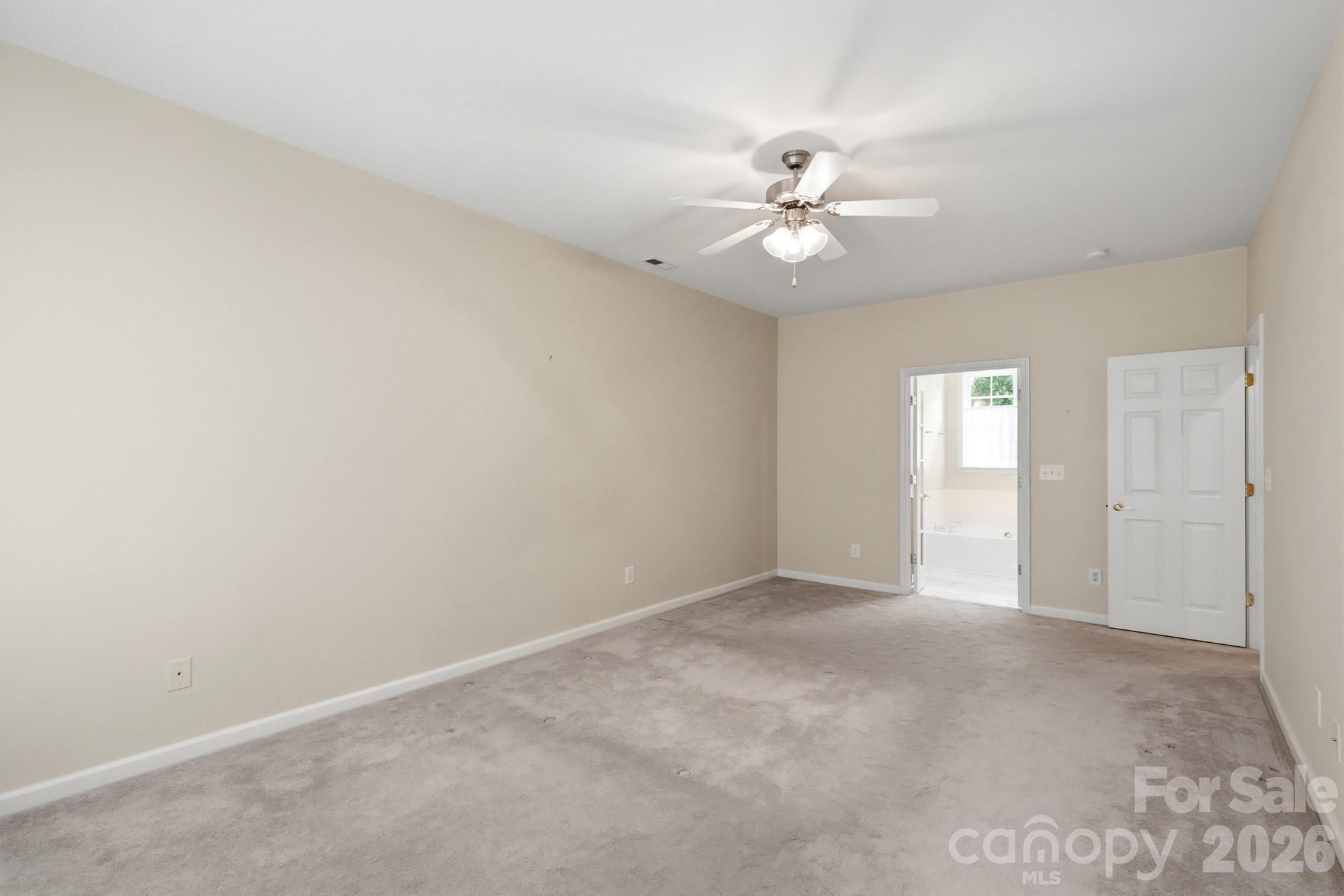 702 Torrey Pines Lane Property Photo 20