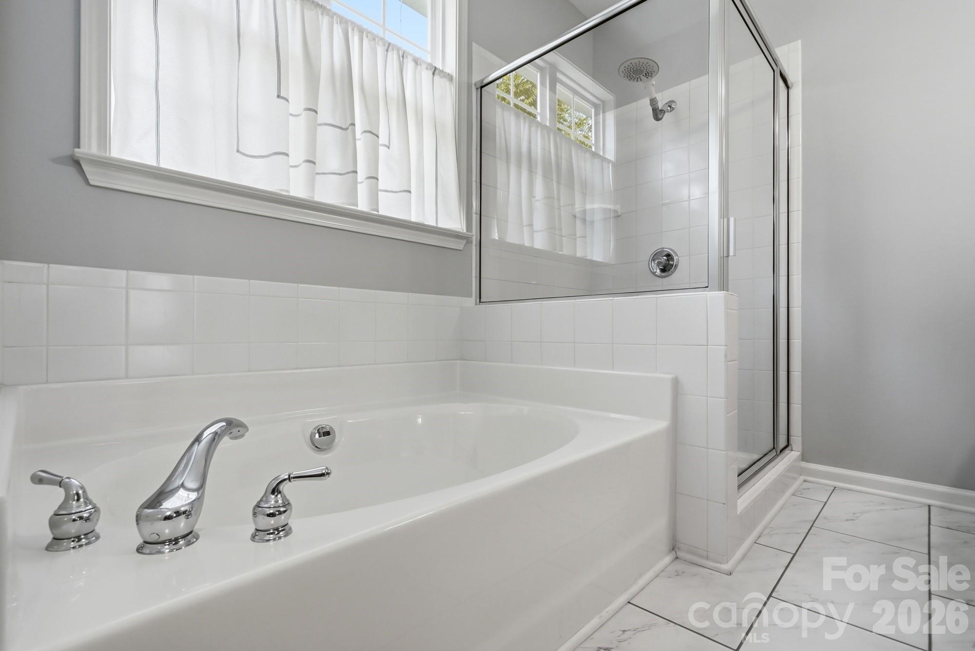 702 Torrey Pines Lane Property Photo 24