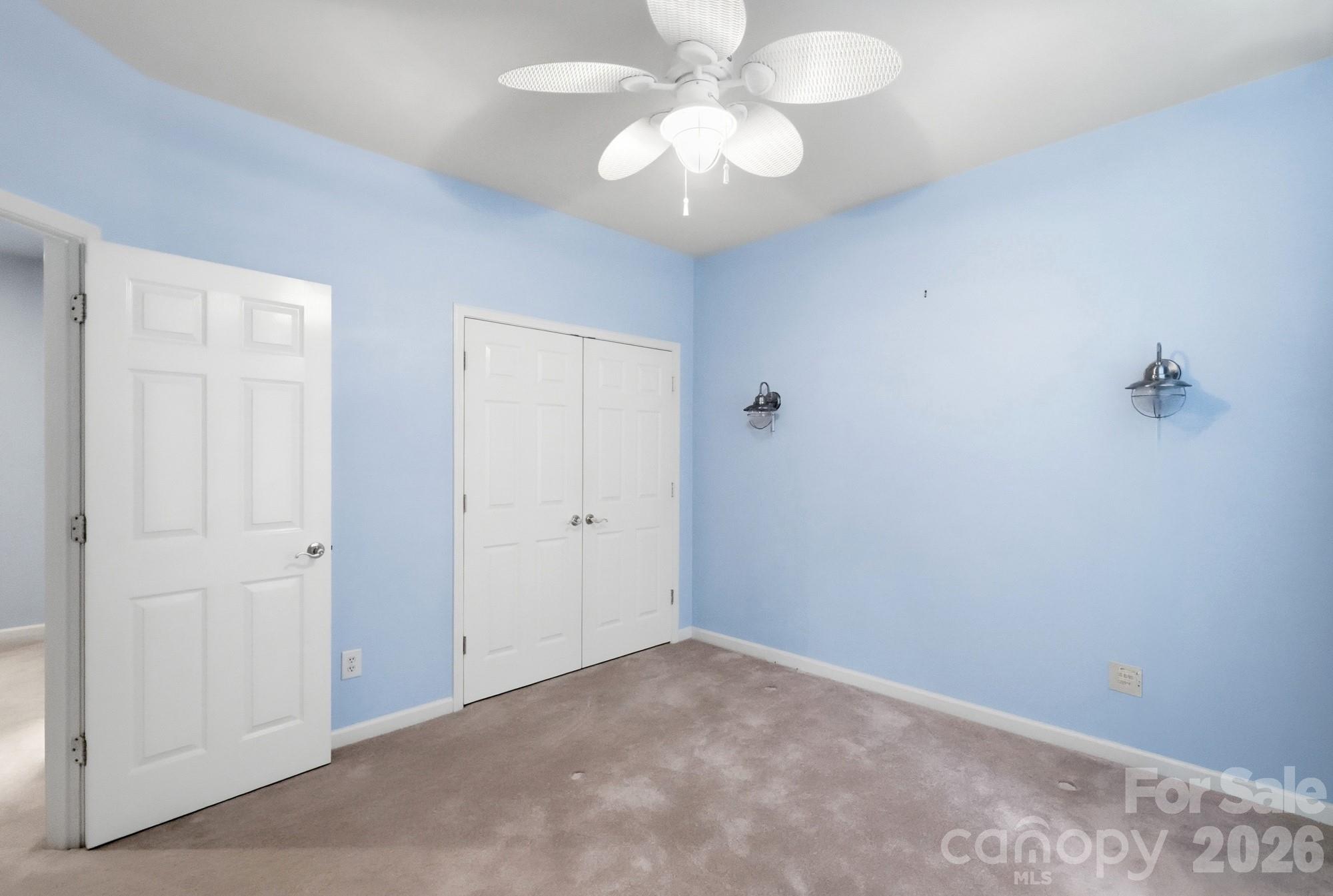 702 Torrey Pines Lane Property Photo 32