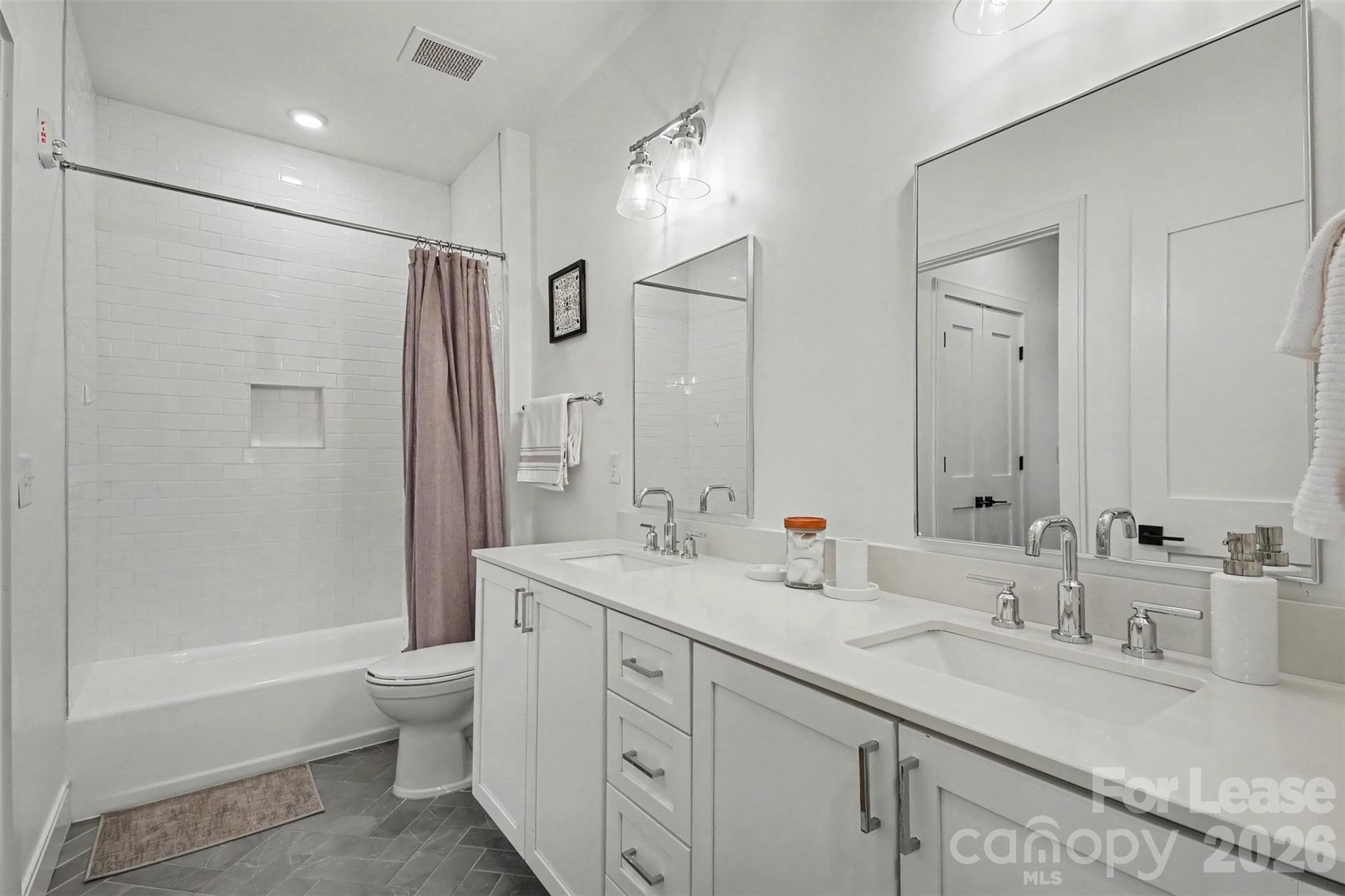 3000 South Boulevard 105 Property Photo 13