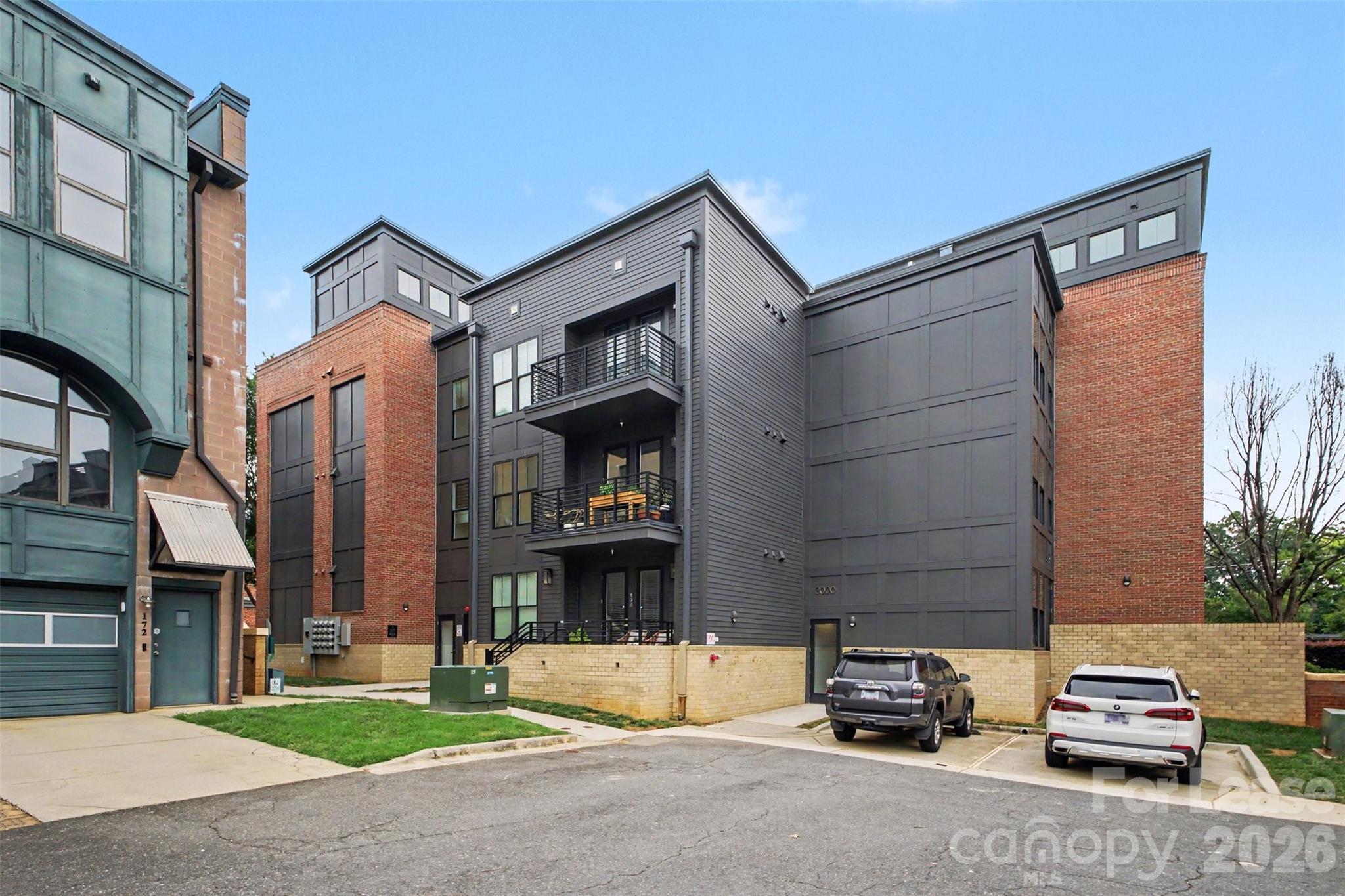 3000 South Boulevard 105 Property Photo 17