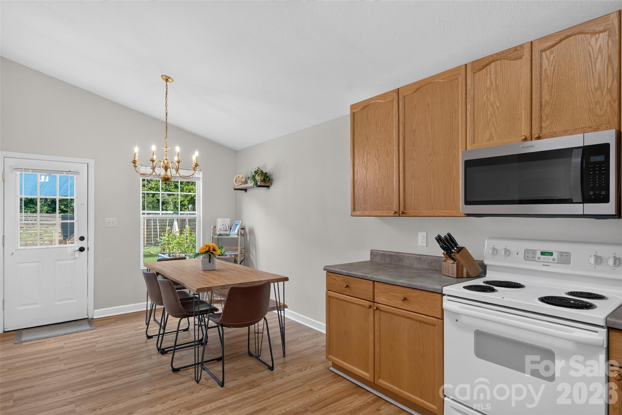 3036 Proverbs Court Property Photo 9