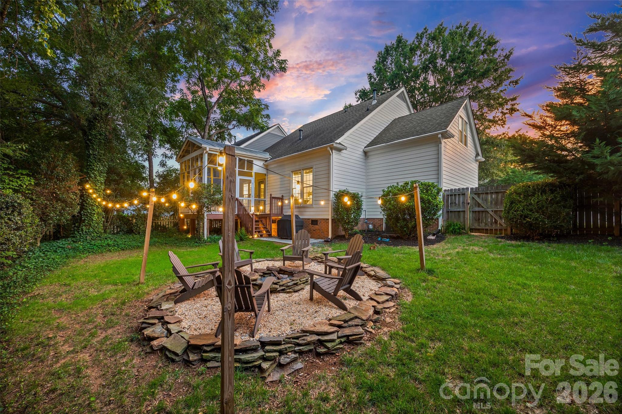3211 Moores Glen Drive Property Photo 33