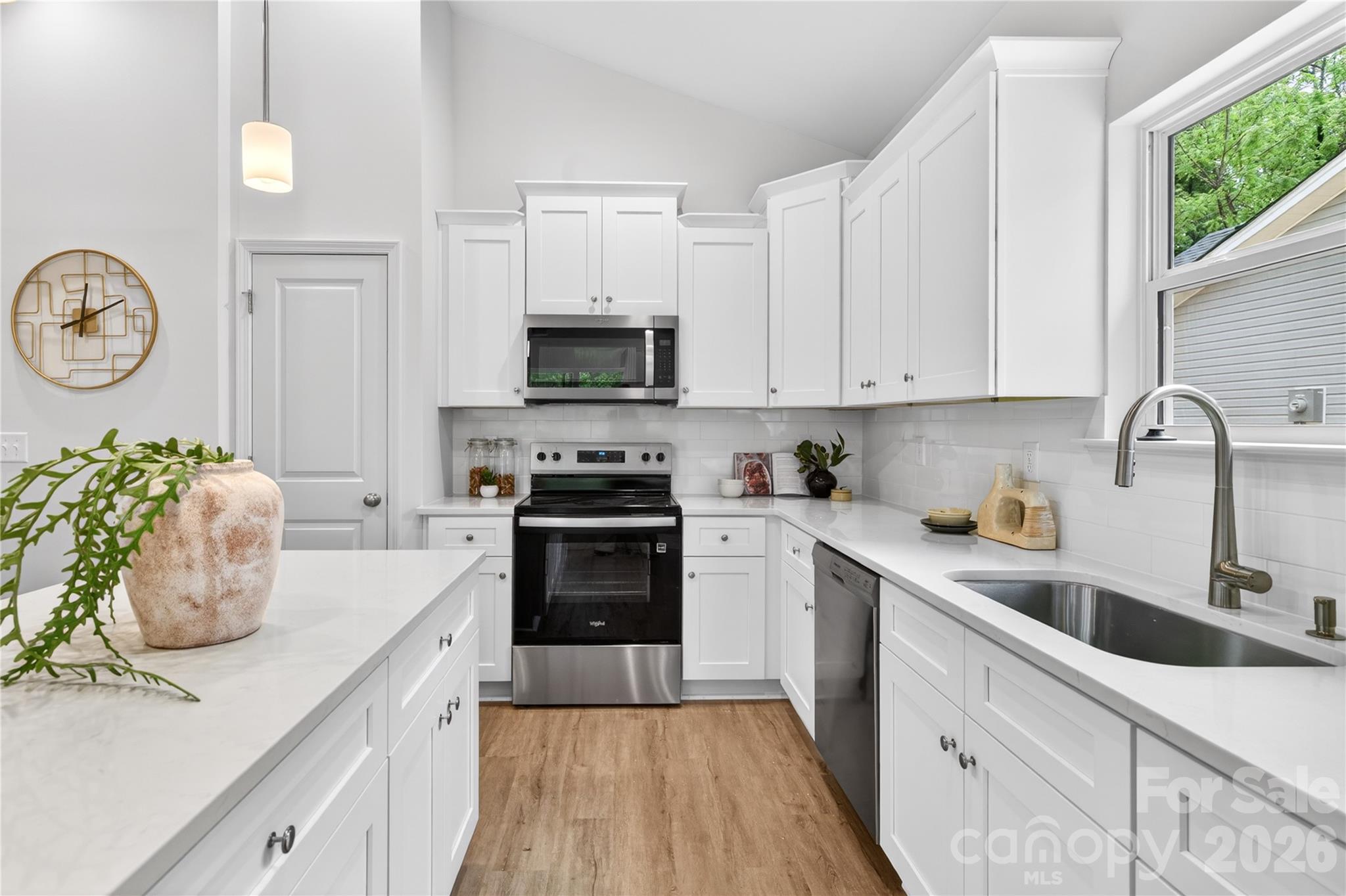 302 Starr Street Property Photo 2