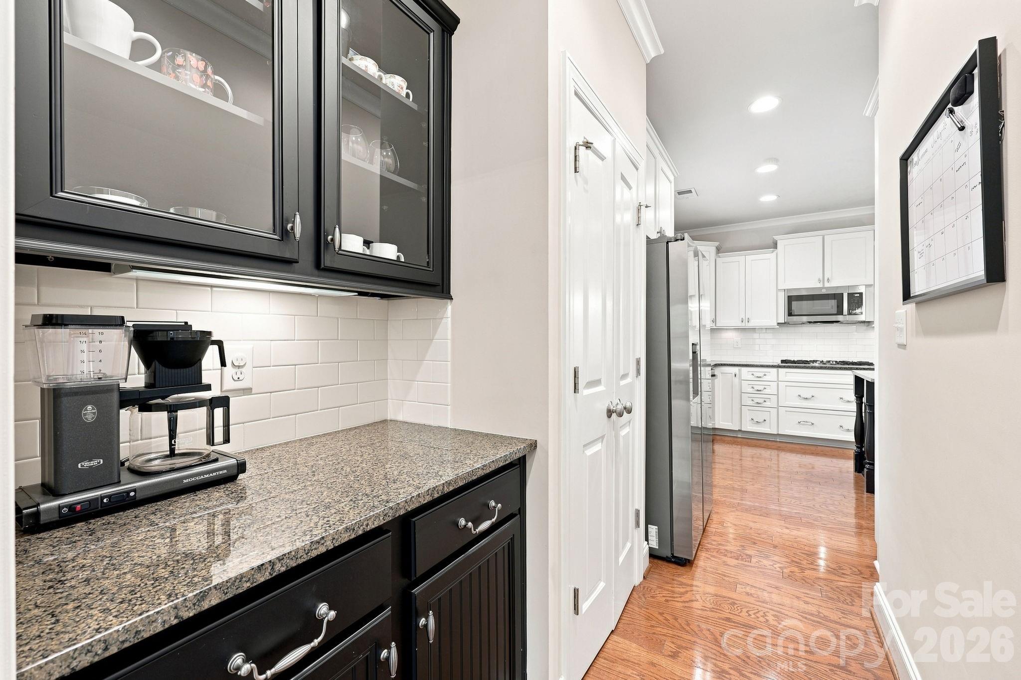 6333 Kennard Drive Property Photo 8