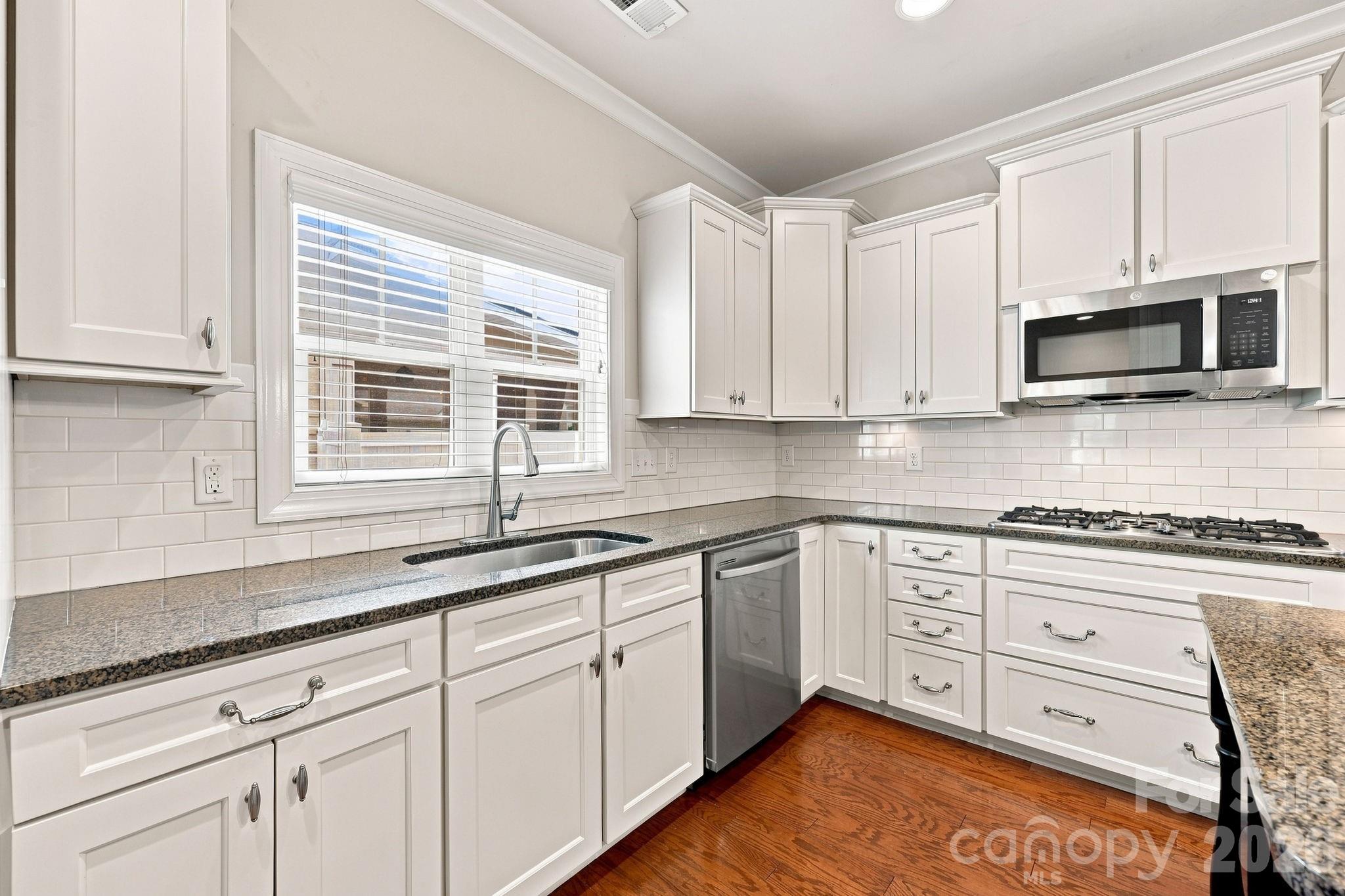 6333 Kennard Drive Property Photo 12