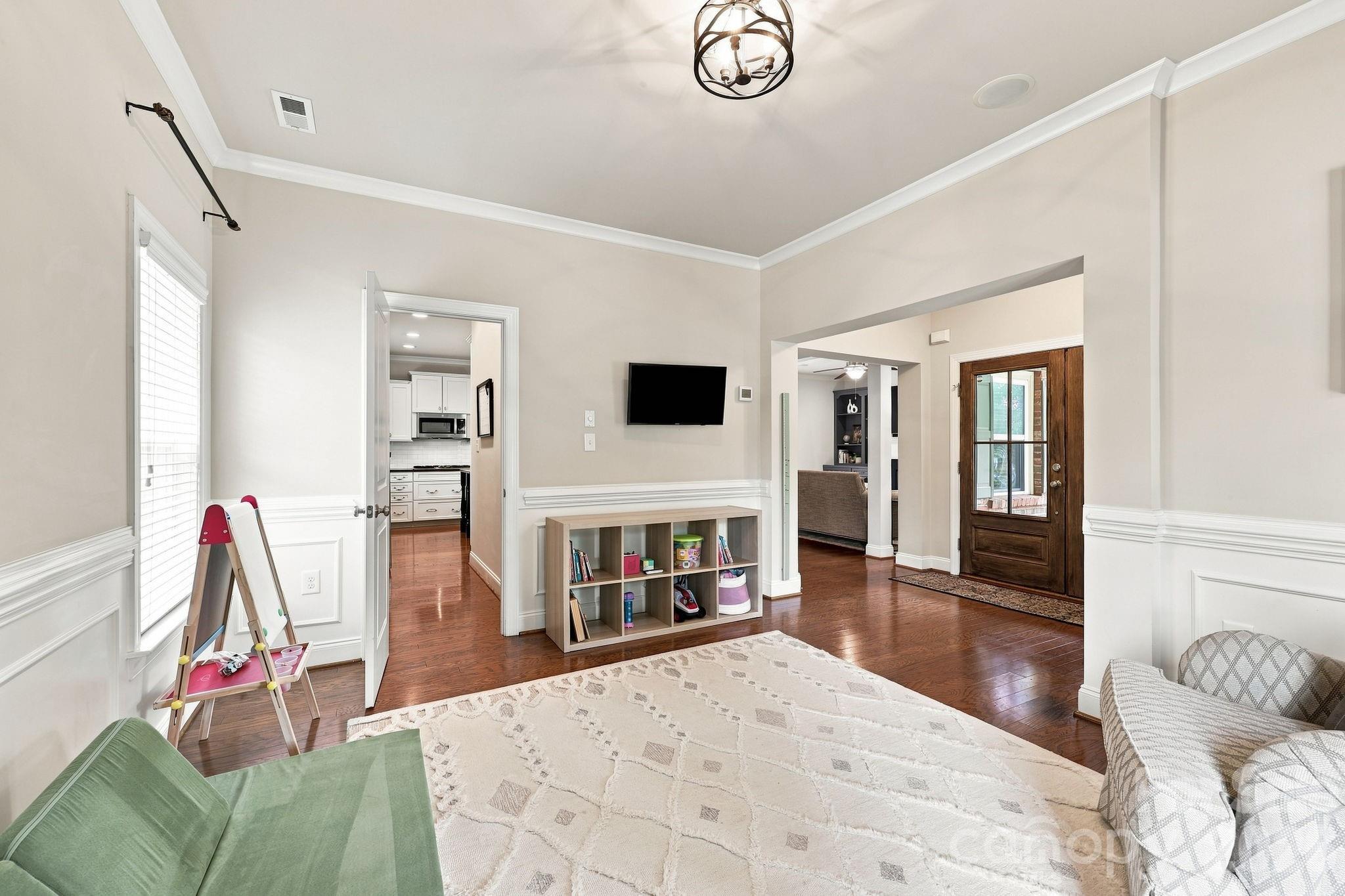 6333 Kennard Drive Property Photo 16