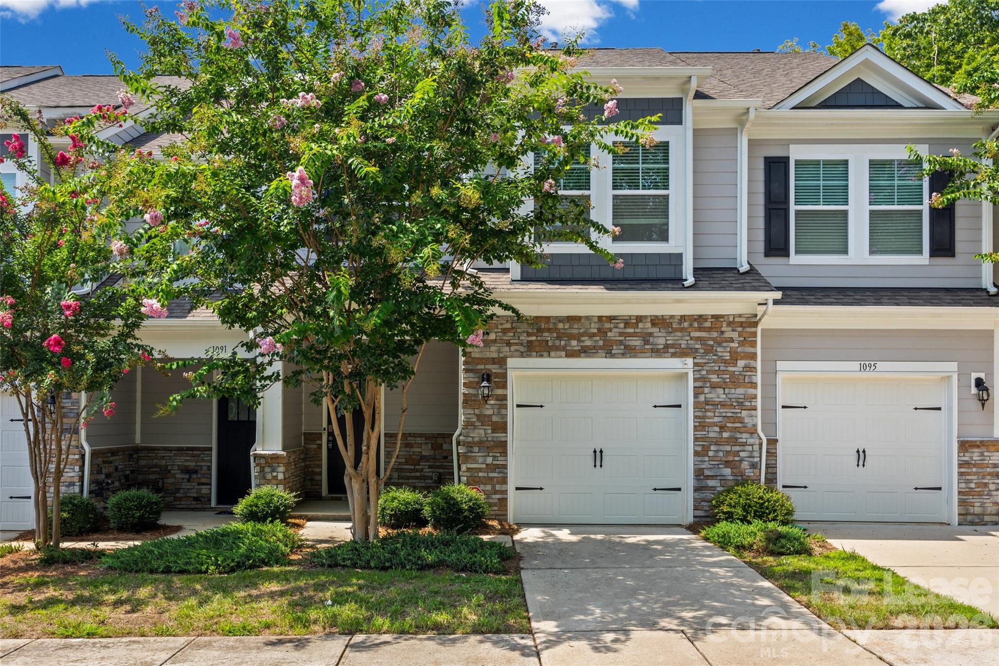 1093 Chicory Trace Property Photo 1