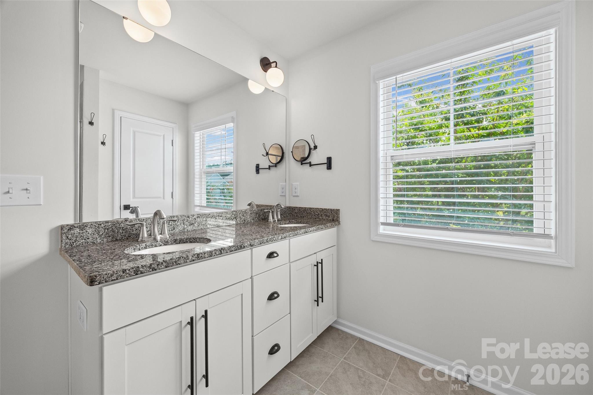 1093 Chicory Trace Property Photo 16
