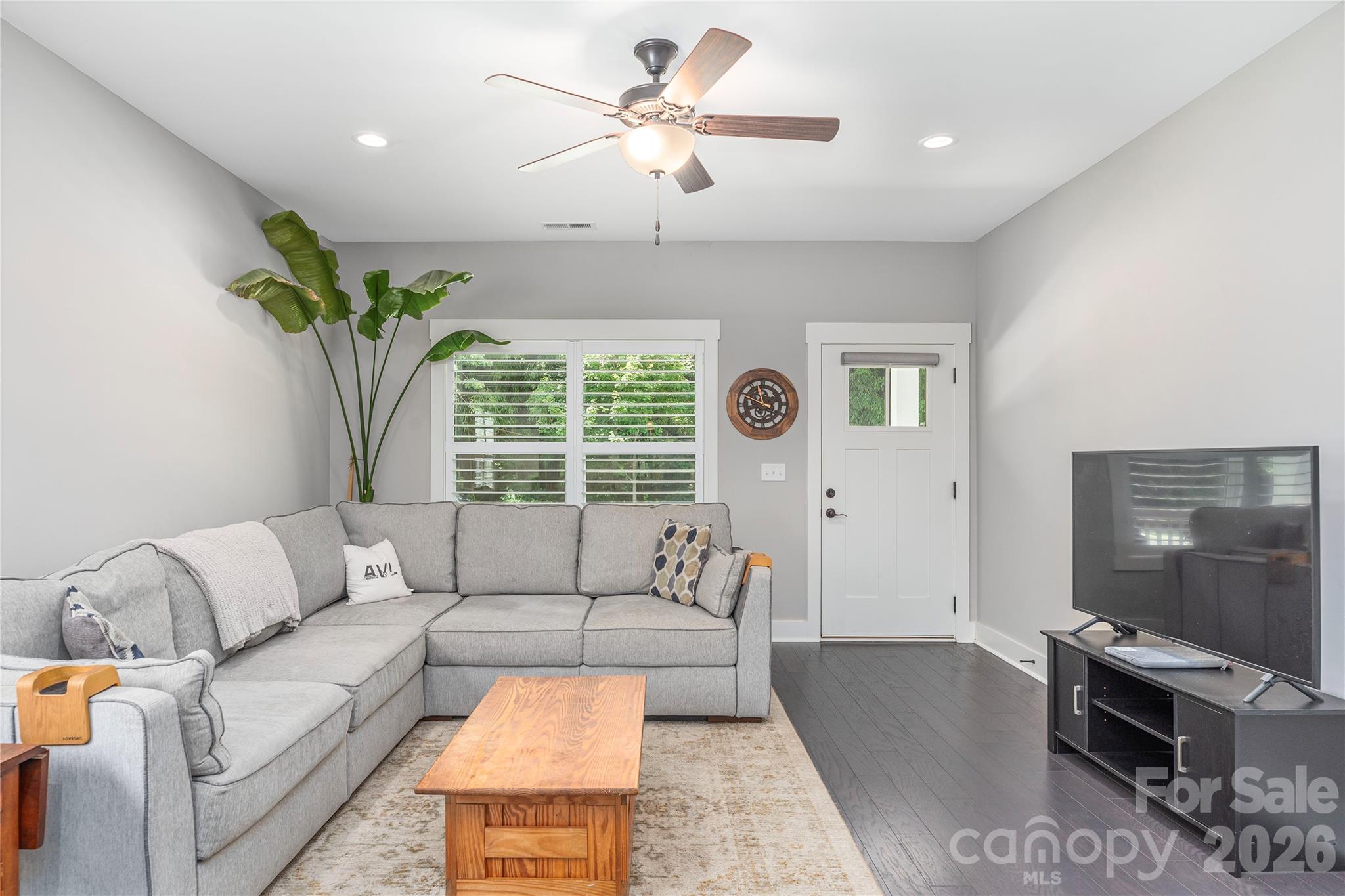 21 Crayton Park Drive Property Photo 2