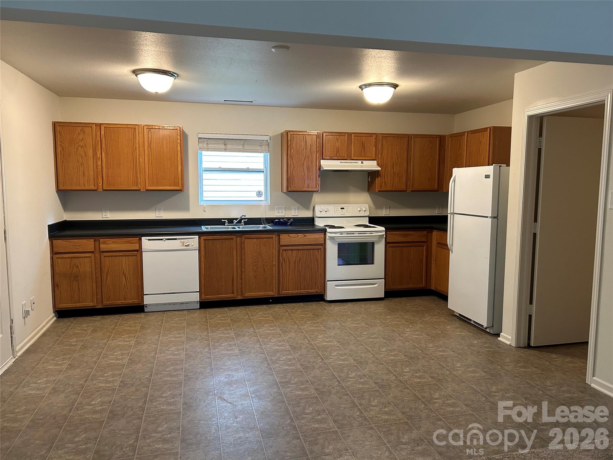 3015 Meadow Knoll Drive Property Photo 6