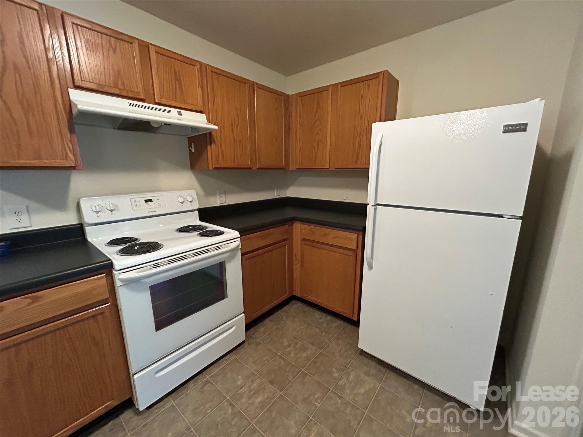 3015 Meadow Knoll Drive Property Photo 7