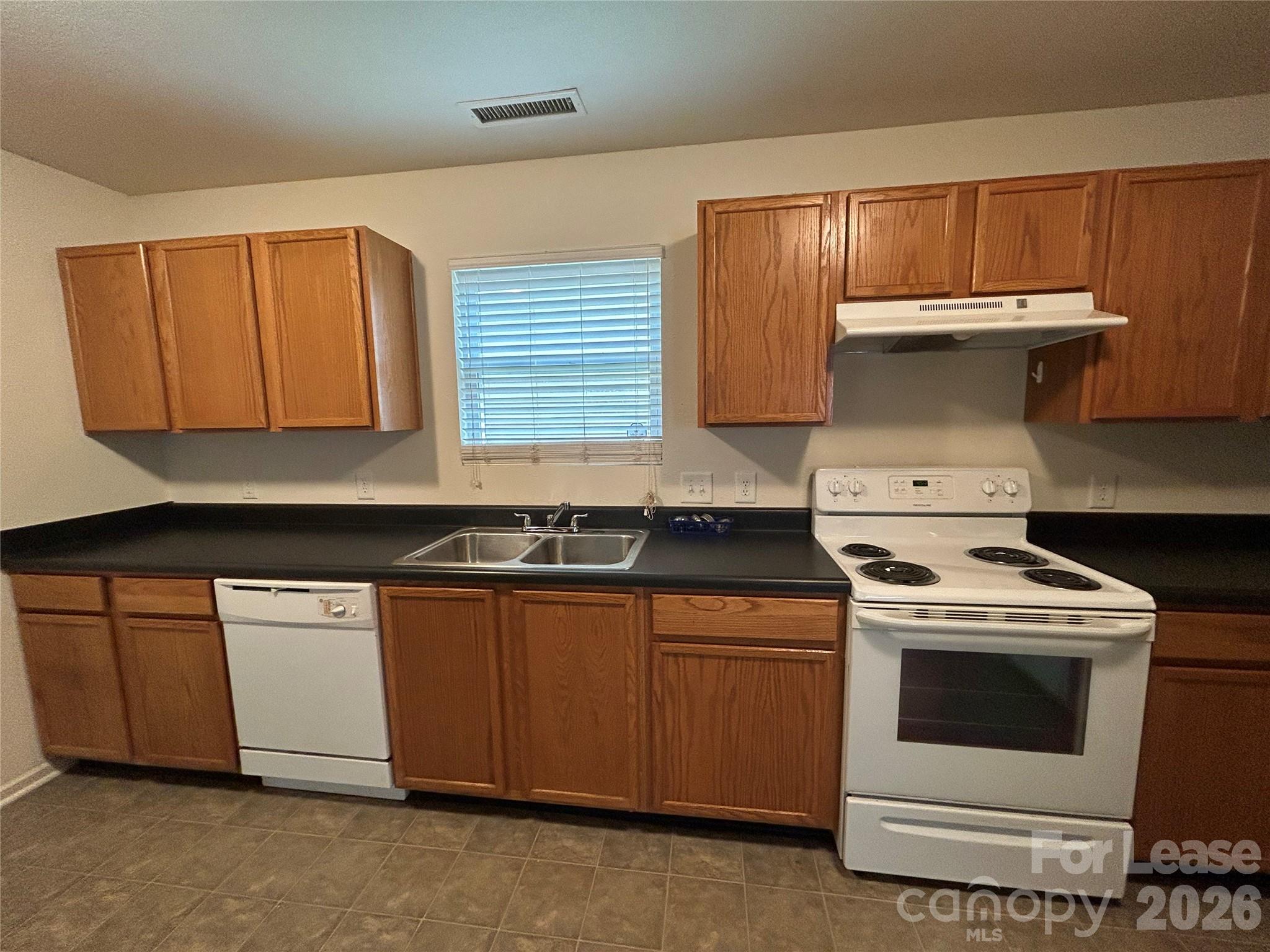 3015 Meadow Knoll Drive Property Photo 8