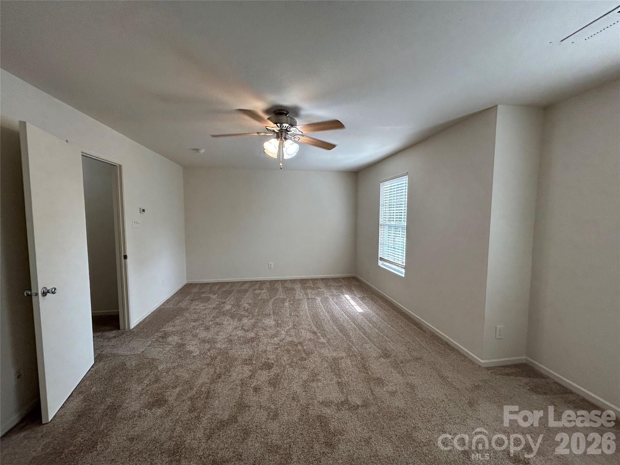 3015 Meadow Knoll Drive Property Photo 10