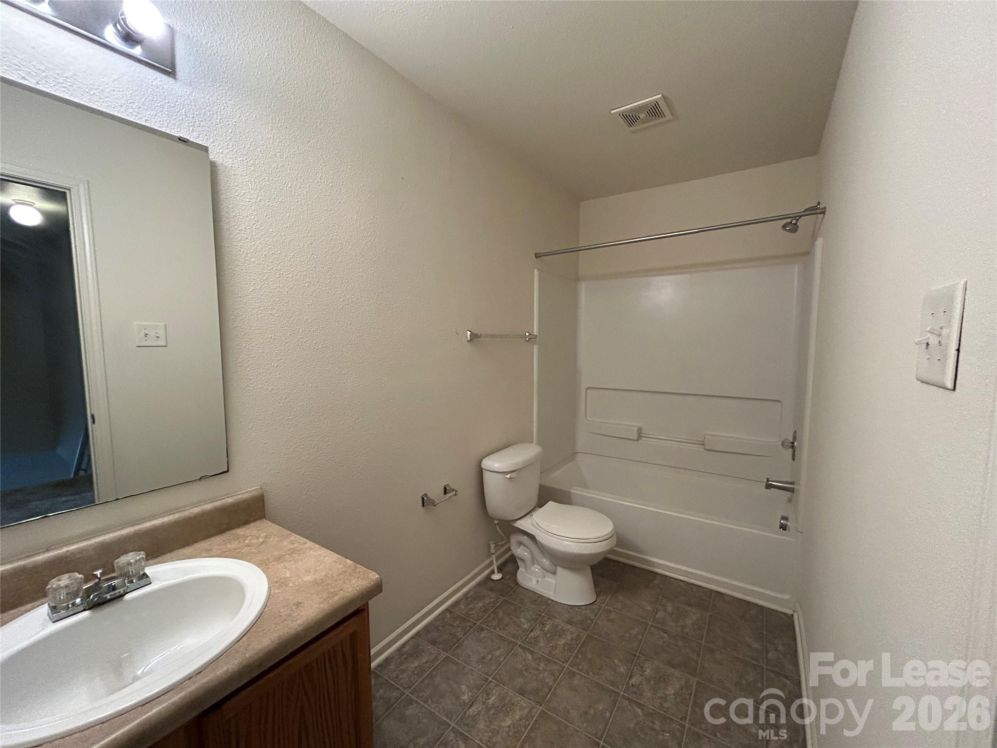 3015 Meadow Knoll Drive Property Photo 12