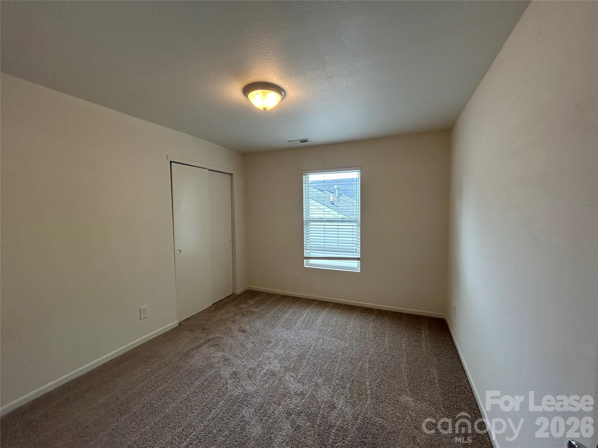 3015 Meadow Knoll Drive Property Photo 14