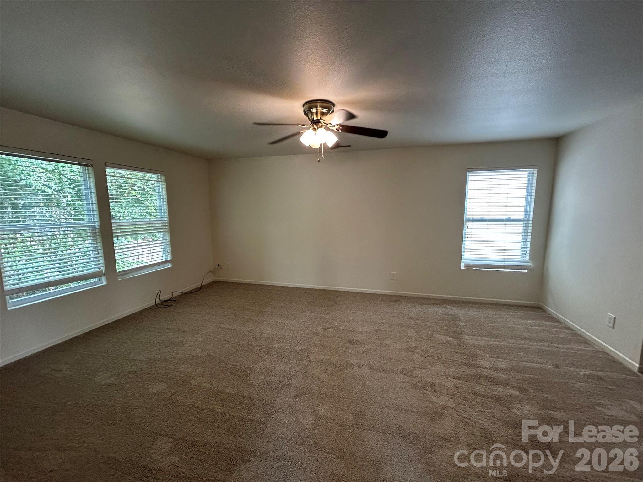 3015 Meadow Knoll Drive Property Photo 16